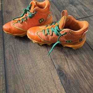 Under Armour Kids' Orange and Green Baseball Cleats